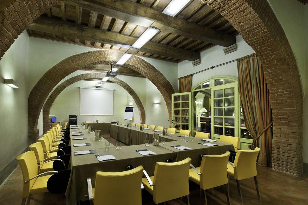 Unahotels Palazzo Mannaioni Toscana 蒙塔约内 外观 照片