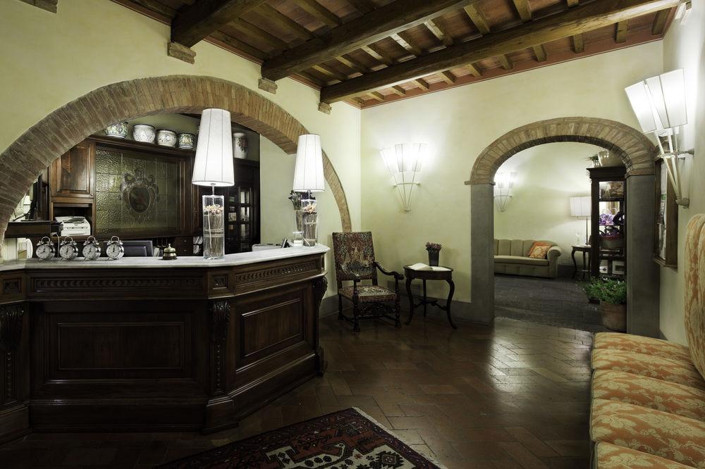Unahotels Palazzo Mannaioni Toscana 蒙塔约内 外观 照片