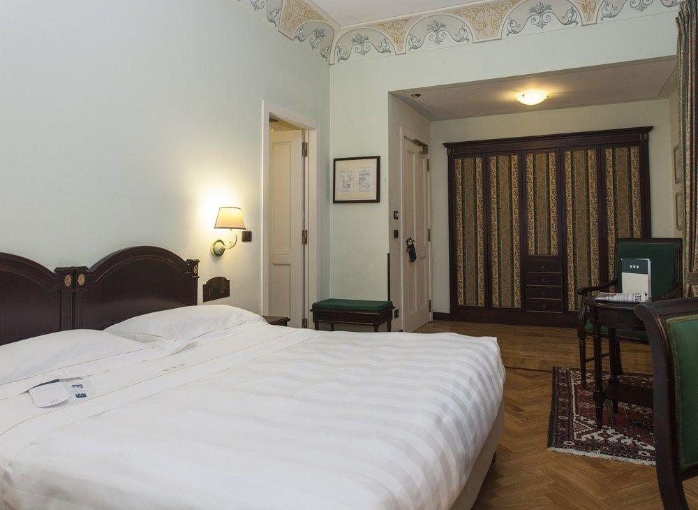 Unahotels Palazzo Mannaioni Toscana 蒙塔约内 外观 照片