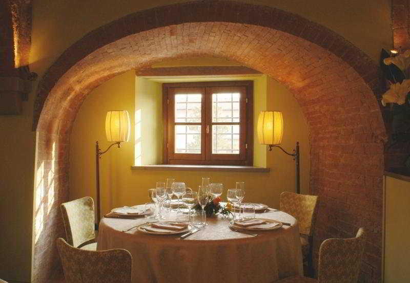 Unahotels Palazzo Mannaioni Toscana 蒙塔约内 外观 照片