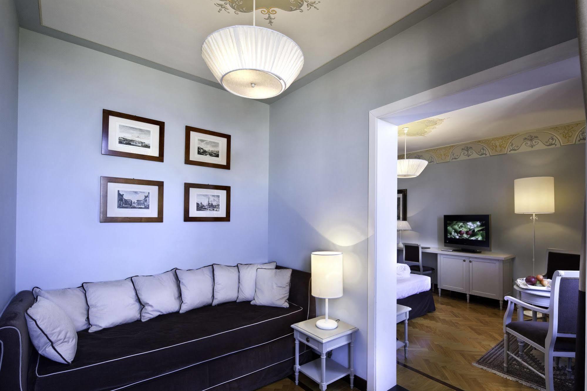Unahotels Palazzo Mannaioni Toscana 蒙塔约内 外观 照片