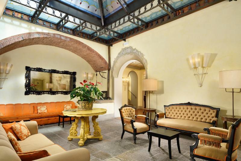 Unahotels Palazzo Mannaioni Toscana 蒙塔约内 外观 照片